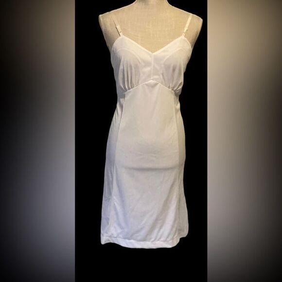 Vintage Komar White Slip - Picture 1 of 6